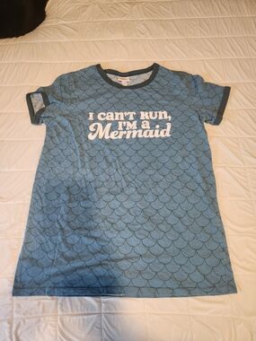 LuLaRoe Teal Blue Mermaid Scale Graphic Top